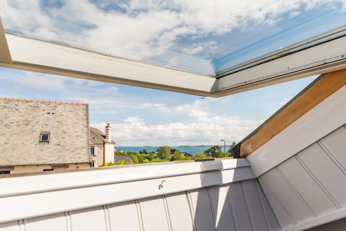 Jolie Maison En Pierre Vue Sur Mer A Ploubazlanec Exteriér fotografie